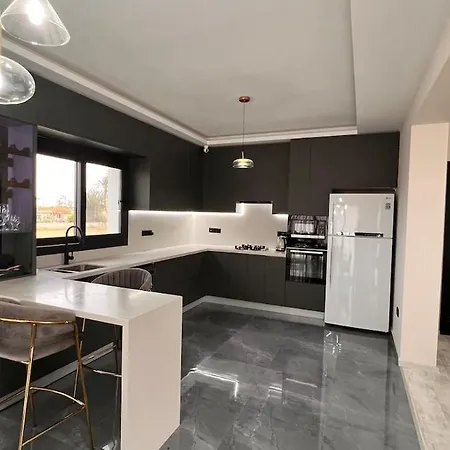 Spacious 3br With Terrace&pool In Yeniboğaziçi, Famagusta *